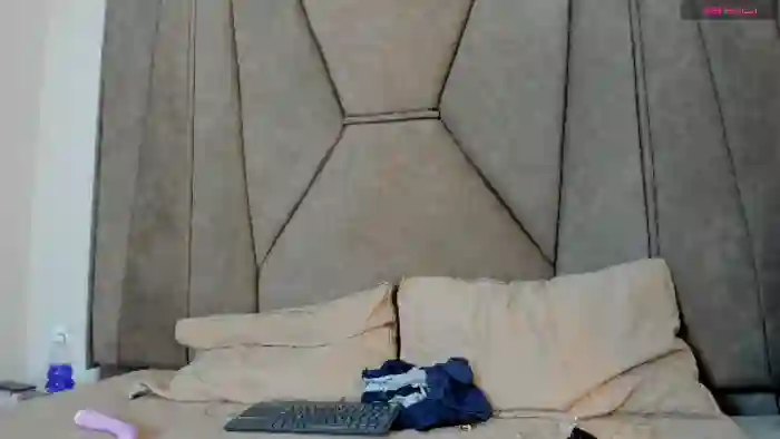 mia-and-eva-whatsson