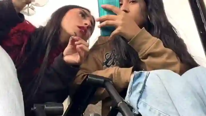 mia-and-eva-whatsson