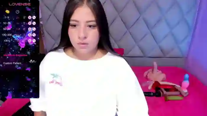 luisana-boobs