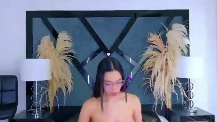 kylie-whitee
