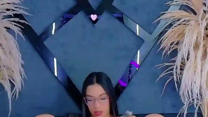 kylie-whitee