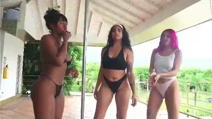 island-girls
