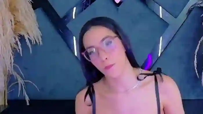 kylie-whitee