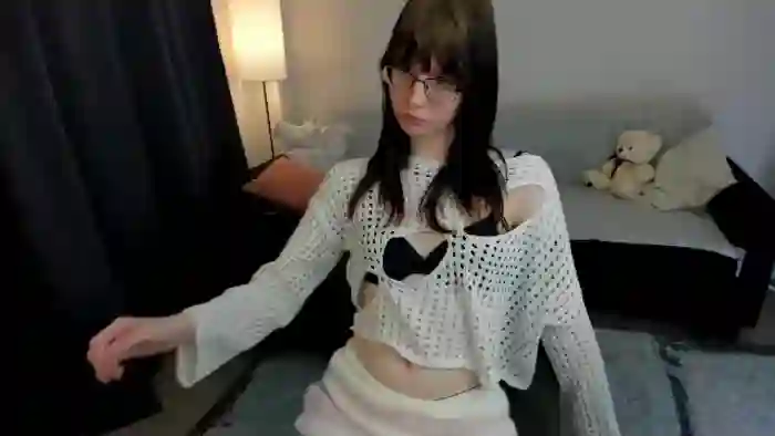 kira-novak