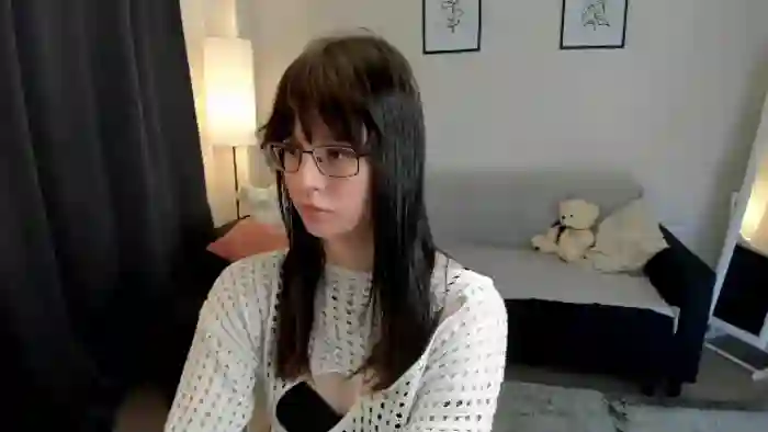 kira-novak