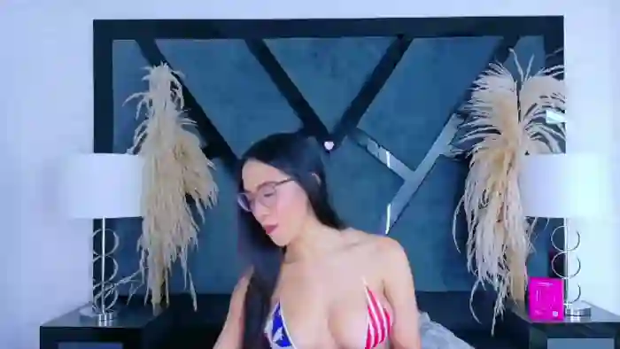 kylie-whitee
