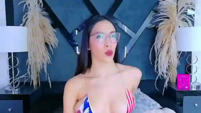 kylie-whitee