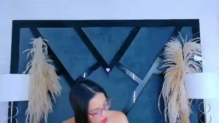 kylie-whitee
