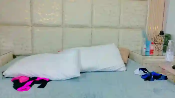 hanna-clare-and-kity-navas