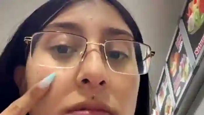 mia-and-eva-whatsson