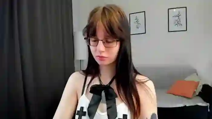kira-novak