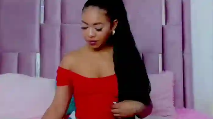 nahomy-jones