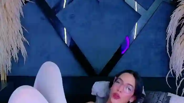 kylie-whitee