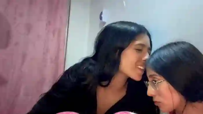 mia-and-eva-whatsson