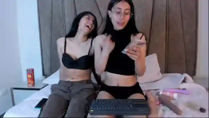 mia-and-eva-whatsson