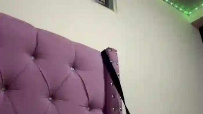 mia-and-eva-whatsson