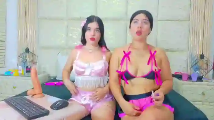 hanna-clare-and-kity-navas