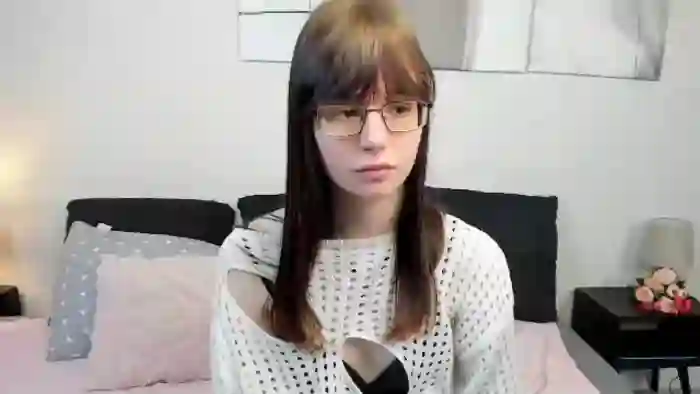 kira-novak