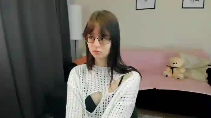 kira-novak