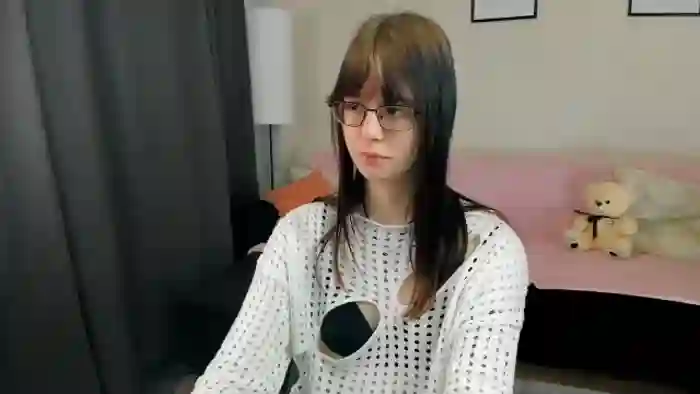 kira-novak
