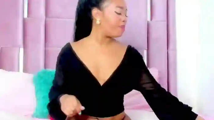 nahomy-jones