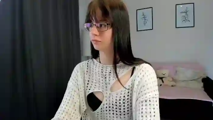 kira-novak