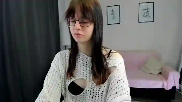 kira-novak
