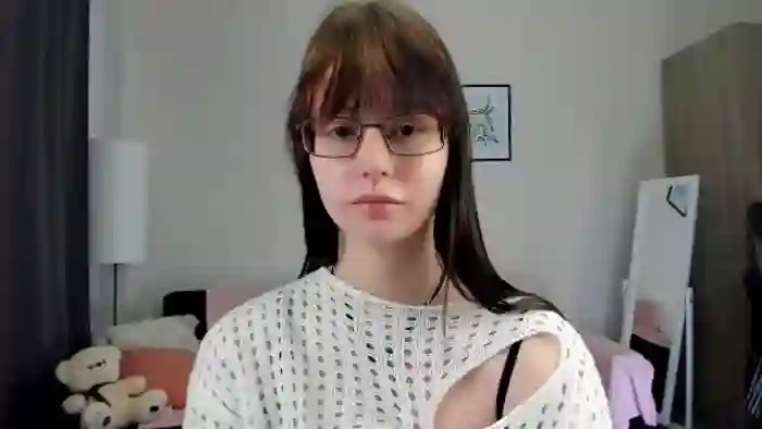 kira-novak