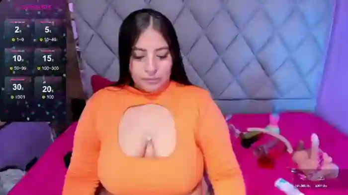 luisana-boobs
