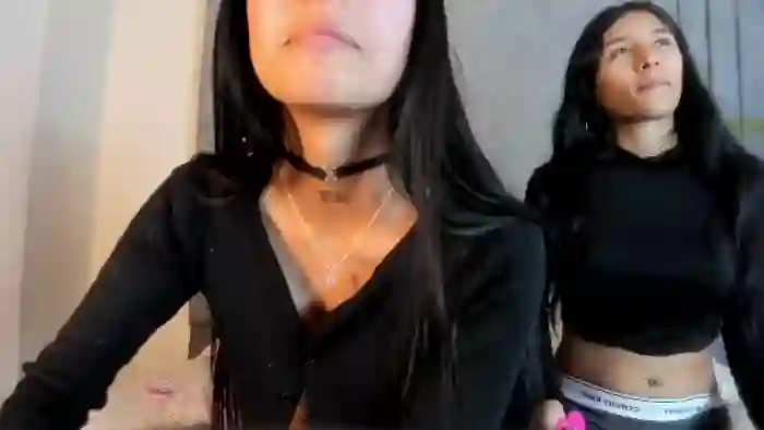 mia-and-eva-whatsson