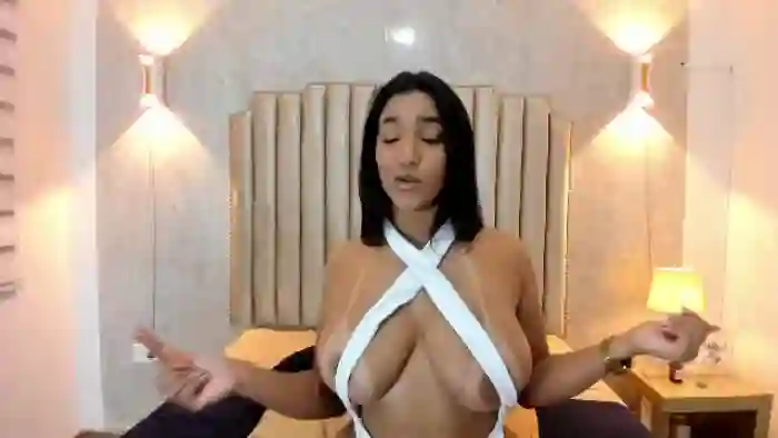naisha-rousell