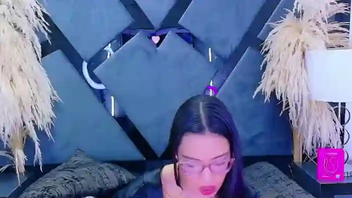 kylie-whitee