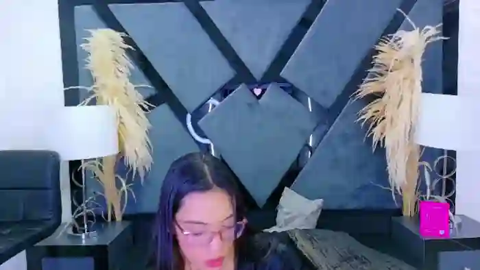 kylie-whitee