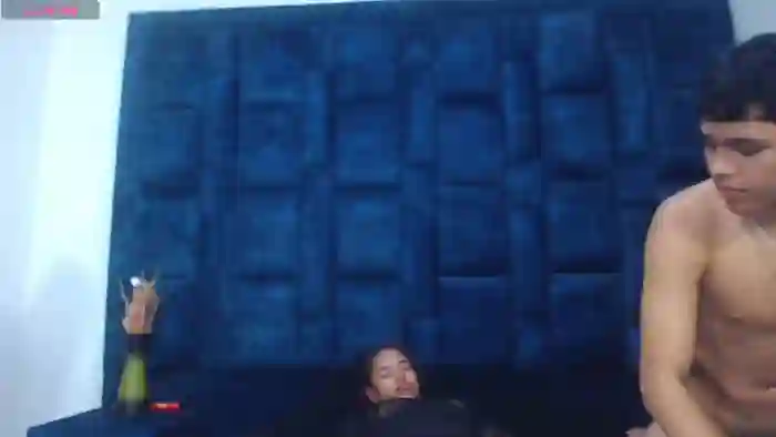 jazmin-flex-and-david-try