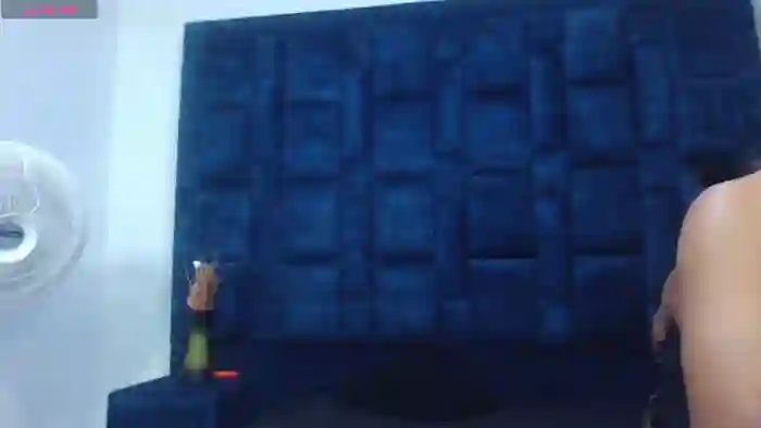 jazmin-flex-and-david-try