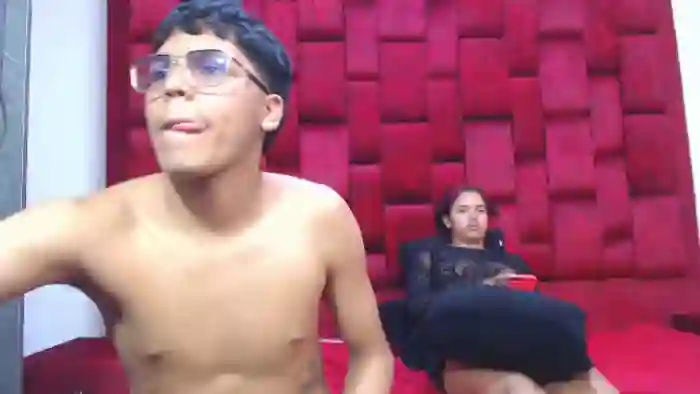 jazmin-flex-and-david-try