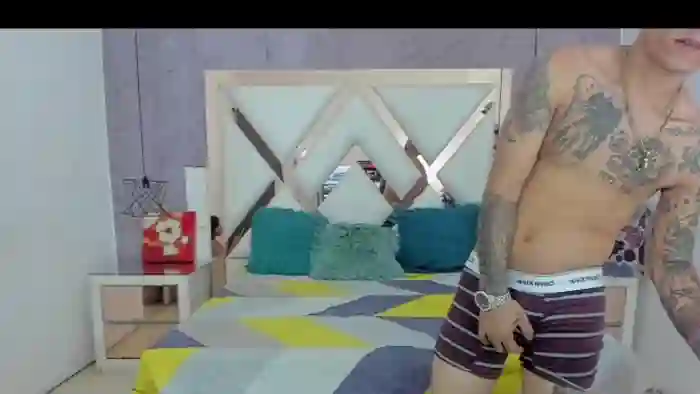 lussy-gomez-and-tomas-taylorr