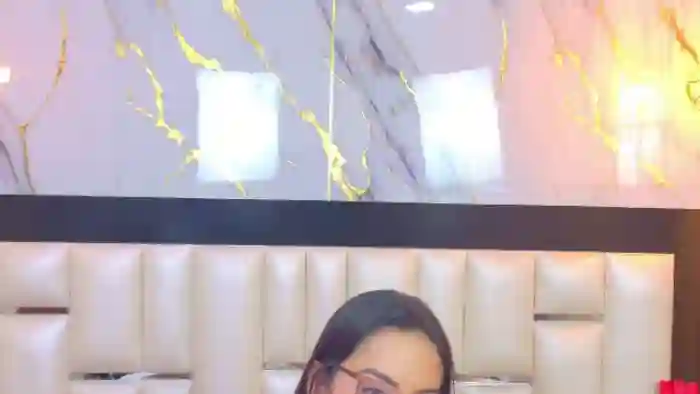 kylie-whitee
