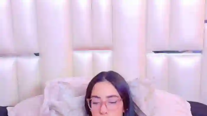 kylie-whitee