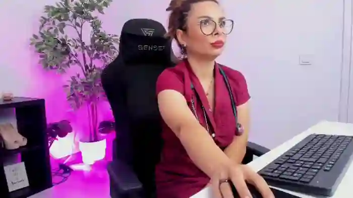 larissa-simson