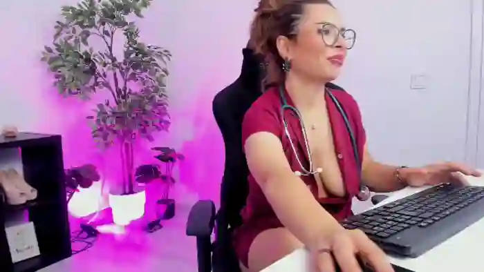 larissa-simson
