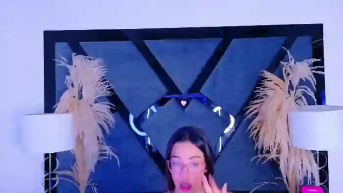 kylie-whitee