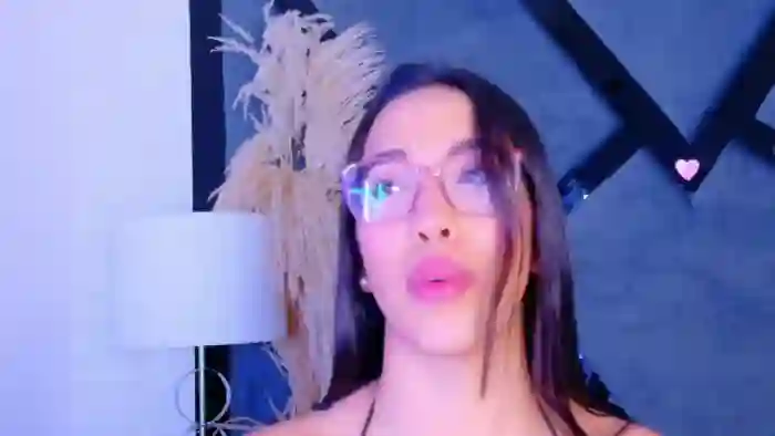kylie-whitee