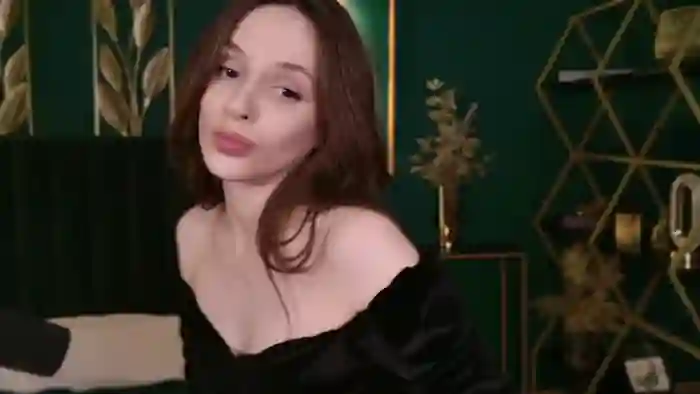 isabel-adams