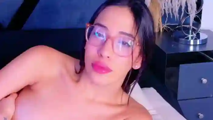 kylie-whitee