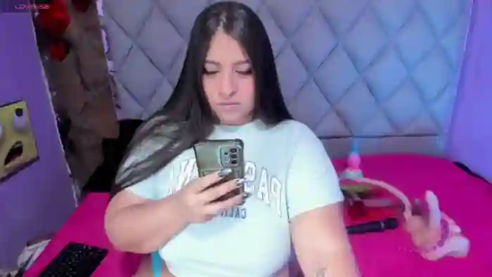 luisana-boobs