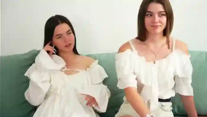 jesenia-brinn-and-annamaria-mackle