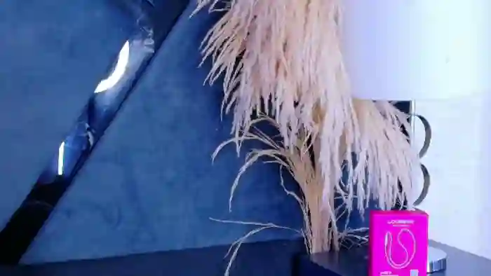 kylie-whitee