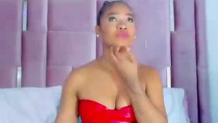 nahomy-jones