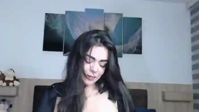 nahomy-cano